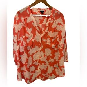 Torrid Harper Georgette 3/4 Sleeve Pullover Blouse Coral Pink & Floral pattern